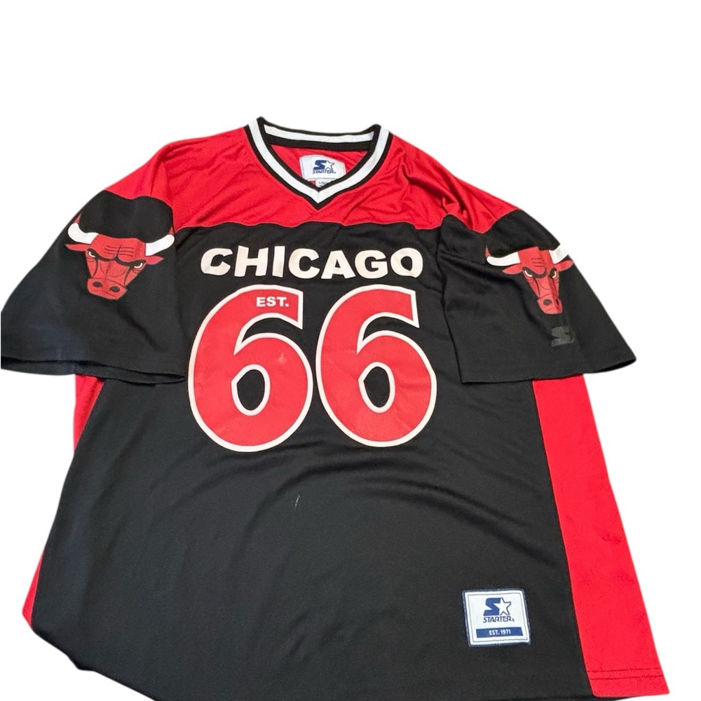 NBA- Chicago Bulls Mens est. "66"  Jersey,   SIZE: Large ,  color: Black & Red